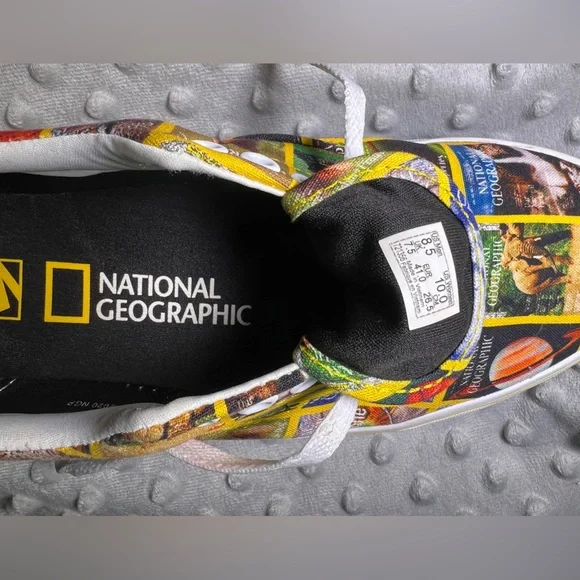 Vans x National Geographic Limited Edition Era Magazine Cover Sneakers M8.5 W10 - Picture 8 of 11